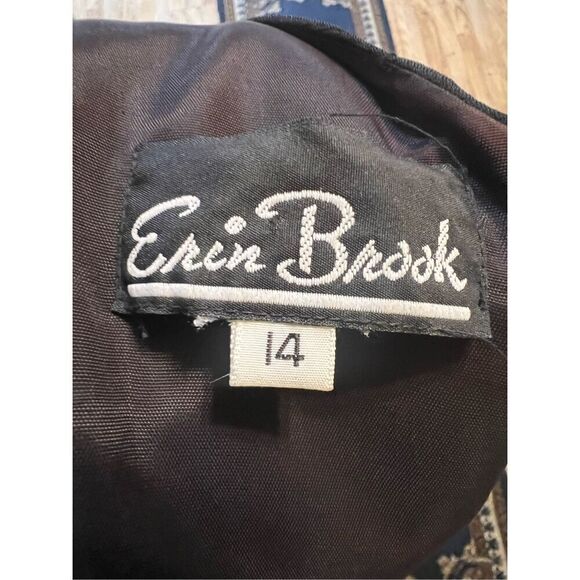 INCREDIBLE Erin Brooks Vintage Flapper Black Body Con Dress With A SWOOSH of Whi - Picture 4 of 6